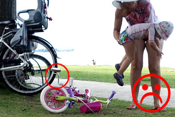3-jähriges Mädchen ist trotz Stützrädern gestürzt