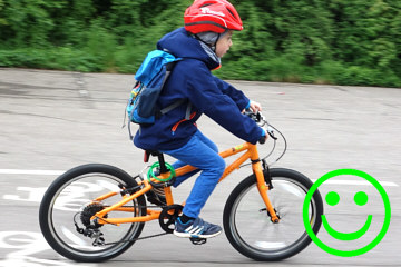 6-jährige Kinder fahren meist ein 20-Zoll Fahrrad